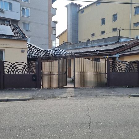 La Bebe 3 Apartment Хунедоара Екстериор снимка